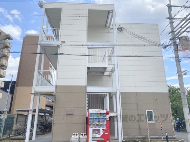 レオパレスモンフレールの外観