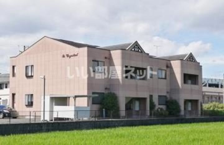 CRYSTAL(クリスタル)の外観