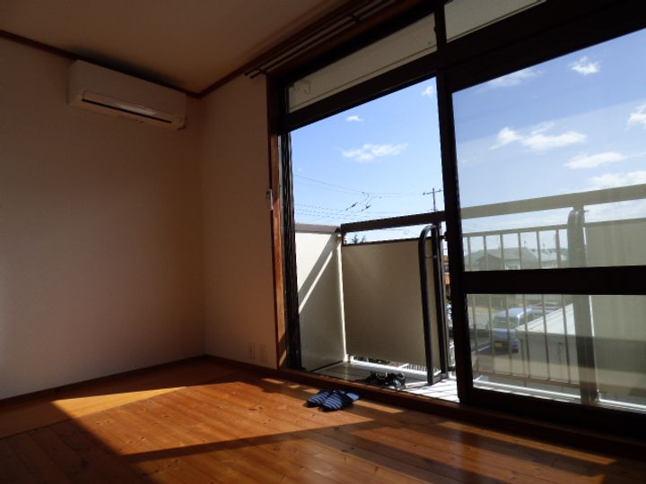 グリーンハイツ朝日の居間