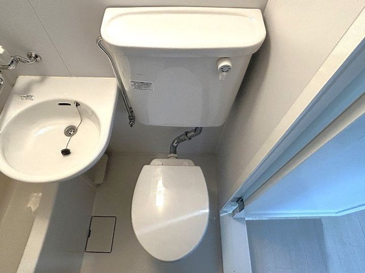 ロイヤルハウス高野の内装