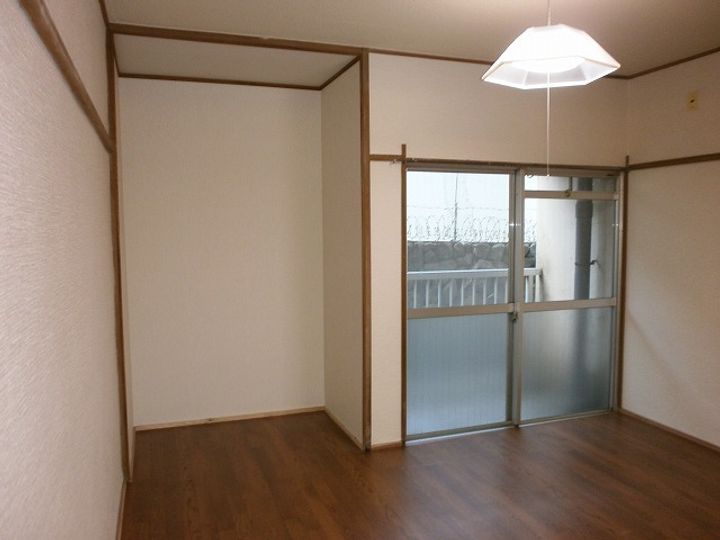 第1塩屋コーポの居間