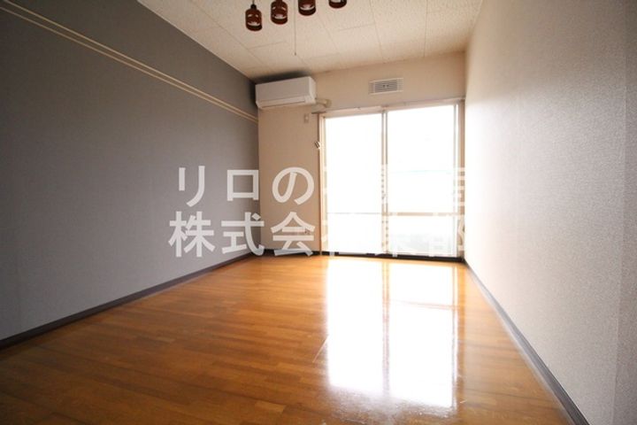 コーポRSHの居間