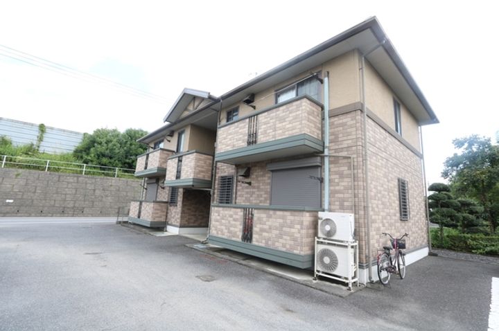 シャルマンBの外観