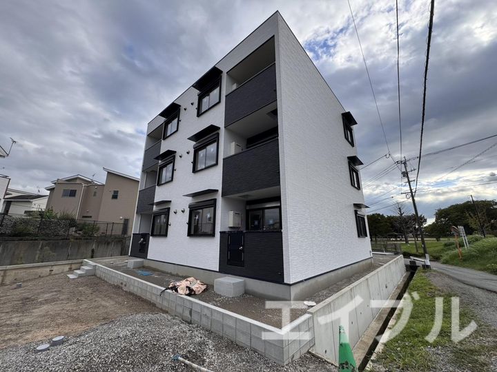 fleur  riziere 野中の外観