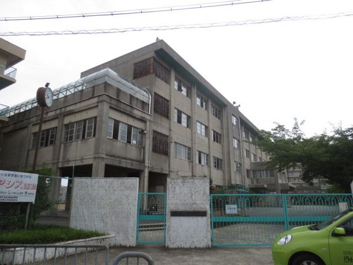 ウエストコート(木田町)の周辺