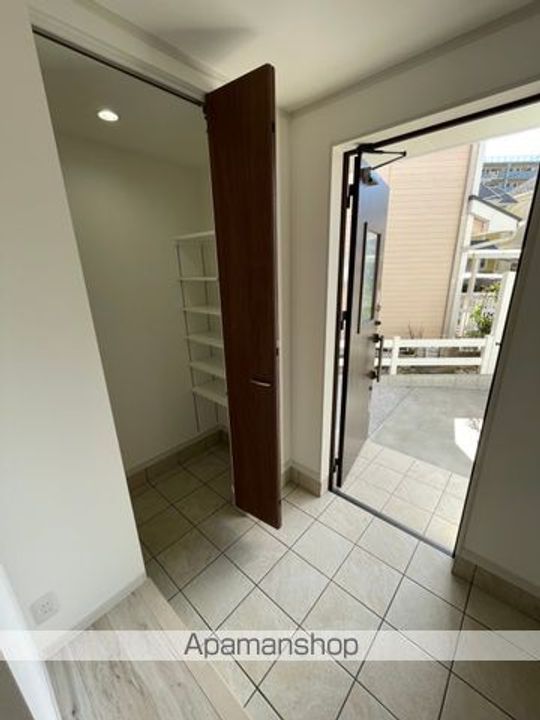 東京都立川市柏町5(一戸建)の賃貸物件の玄関