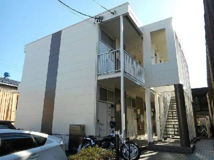 レオパレスセ ラヴィの外観