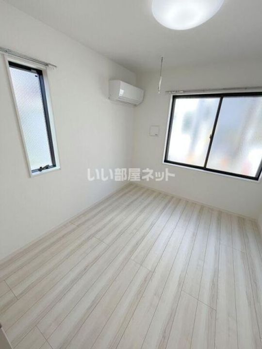 パストラーレ秋津の居間