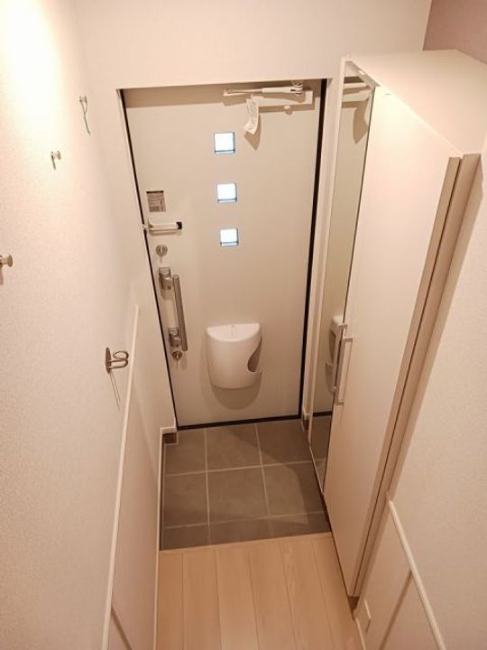 サニークレストの玄関