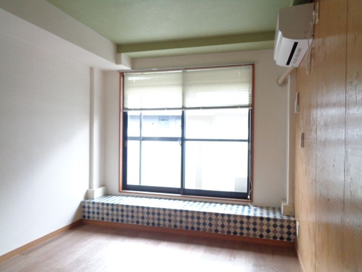 バーディハウスの居間