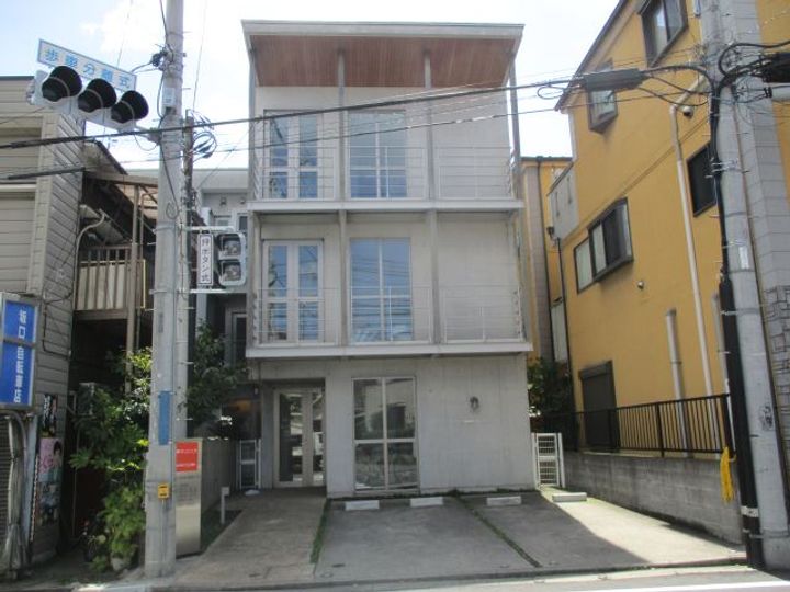 コーポスズキの周辺