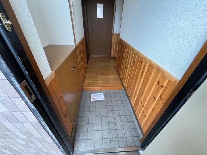 宮崎県都城市郡元2(マンション)の賃貸物件の玄関