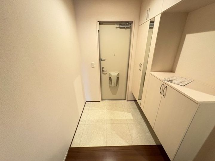 サフェスタ窪町の玄関