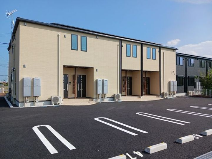 群馬県邑楽郡大泉町大字寄木戸(アパート)の賃貸物件の外観