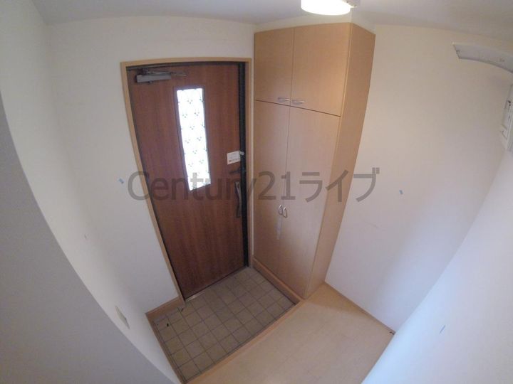 兵庫県伊丹市鴻池4(一戸建)の賃貸物件の玄関