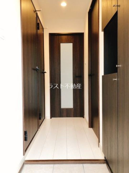 グランコート中郷IIの玄関