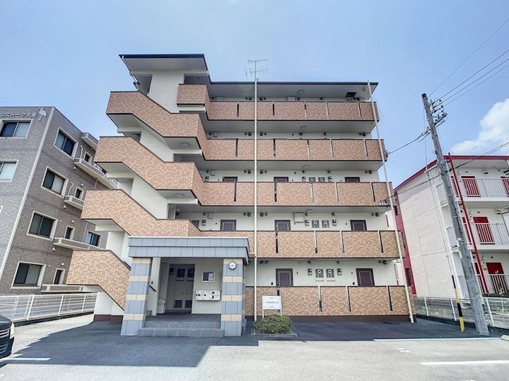 T-AROMAII(ティーアロマツー)の外観