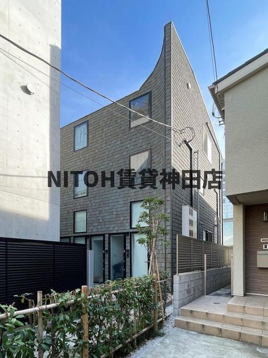 東京都新宿区舟町(アパート)の賃貸物件の外観