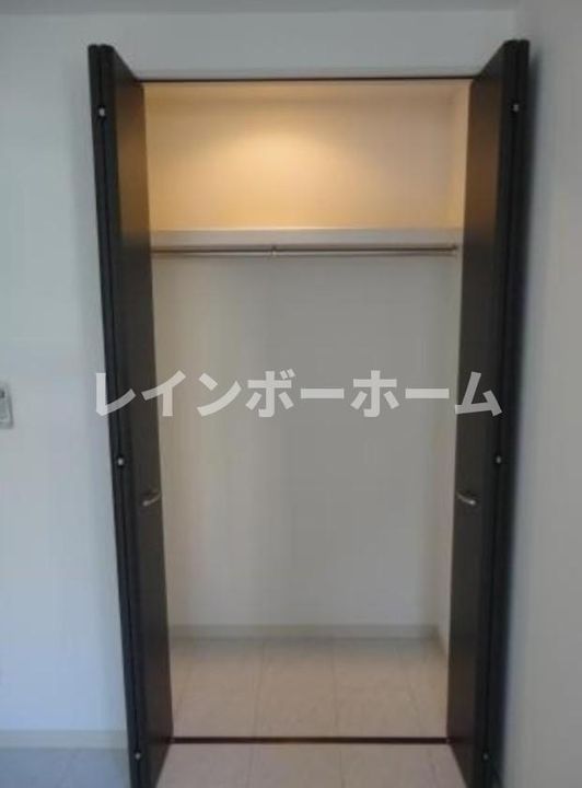 UNISON IIの内装