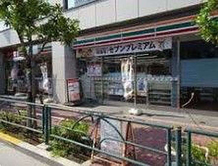 UNISON IIの周辺