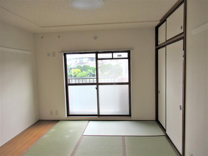 エレガンスまさやの居間