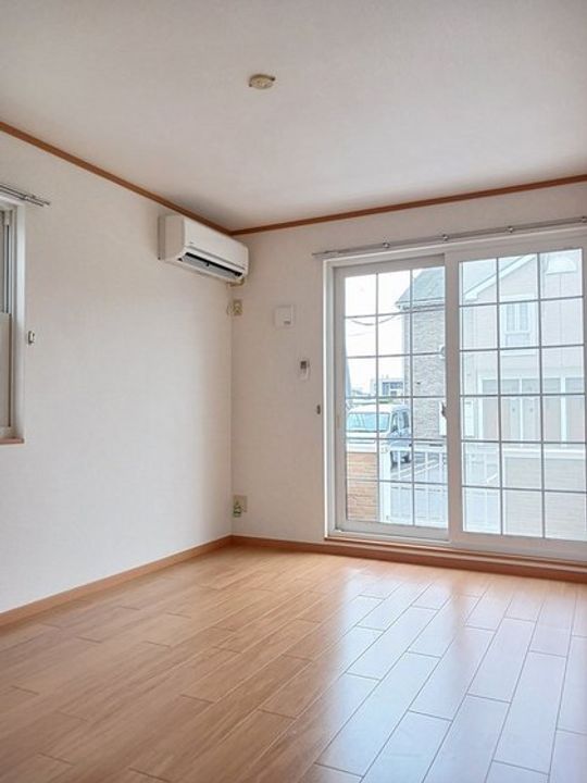 ハピネス Bの居間