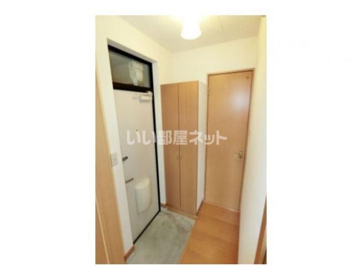 ルート医大前Bの玄関