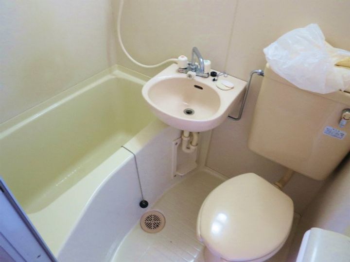 兵庫県西宮市甲子園口3の賃貸マンションの風呂
