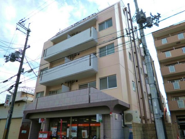 兵庫県西宮市甲子園口3の賃貸マンションの外観