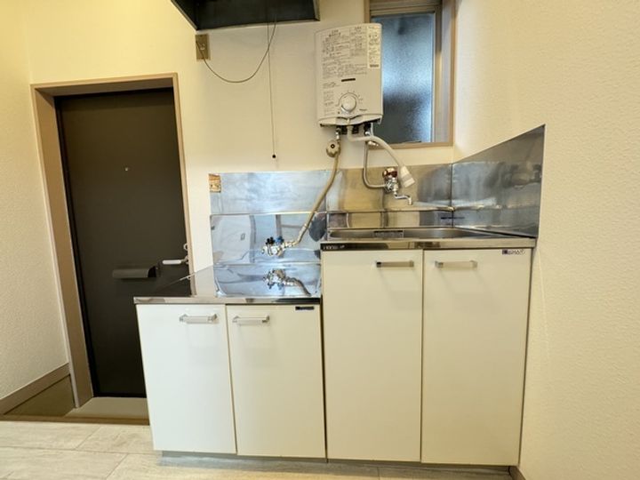 愛宕橋川村アパートのキッチン