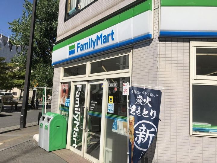 リッツ新宿の周辺