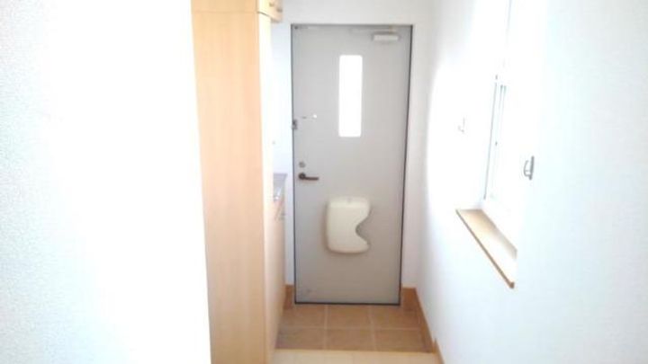 埼玉県久喜市鷲宮1(アパート)の賃貸物件の玄関