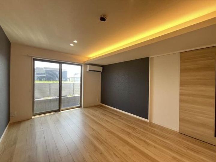 グリナージュ イマムラの居間