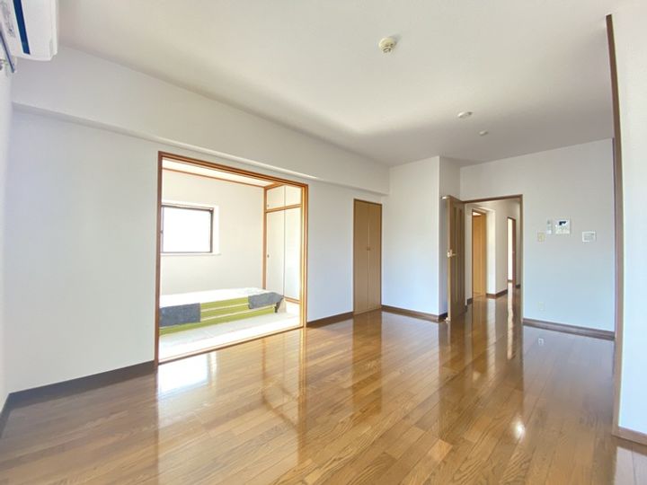 広島県広島市安佐南区山本1(マンション)の賃貸物件の居間