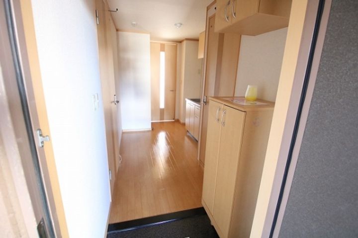 コンフォール舟小屋の玄関