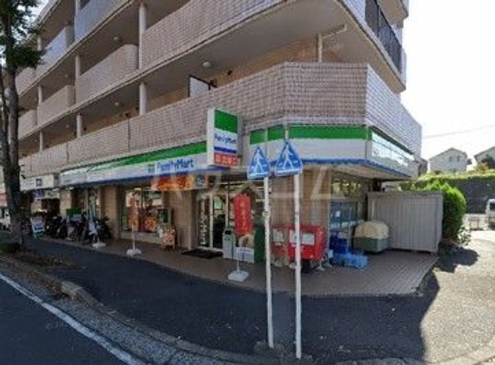 リーラ横浜川和町の周辺