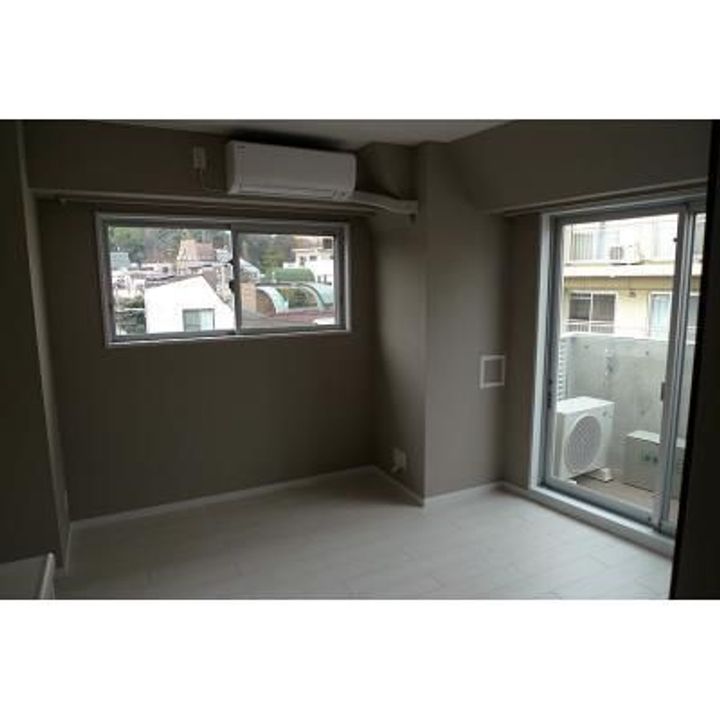 ソラーニ目黒不動前の居間