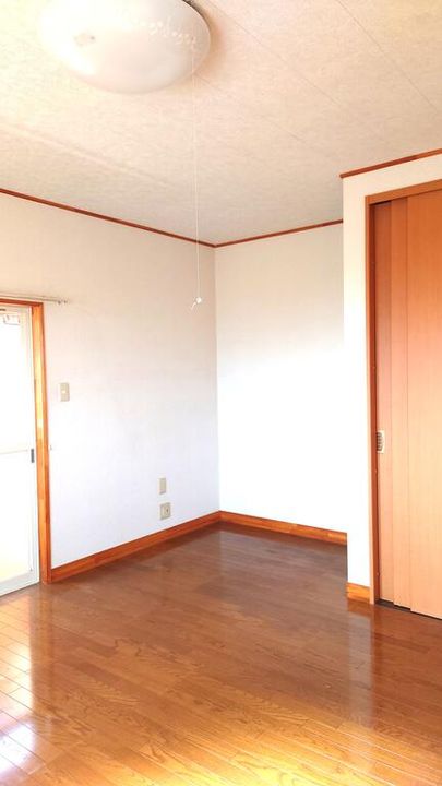 イージーワン 1号の居間