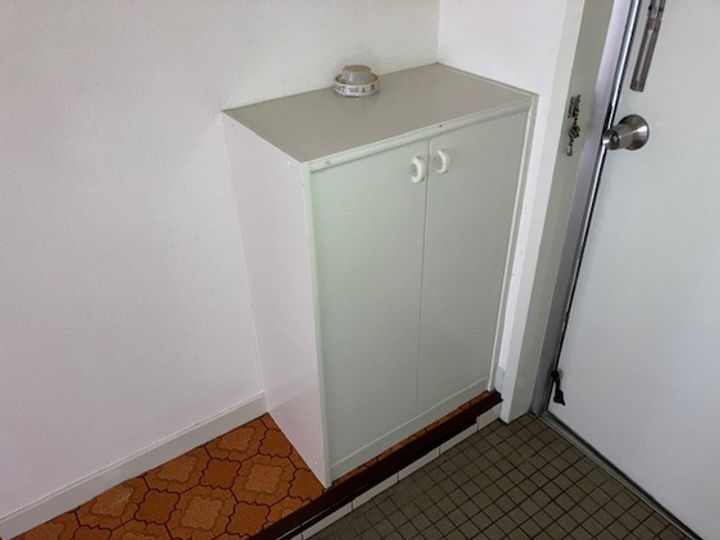 小松ビルの玄関