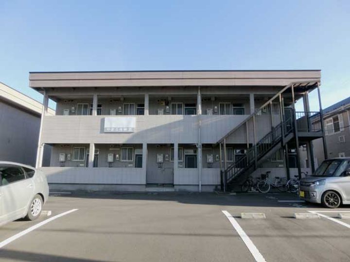 やまぶき寮II号棟の外観