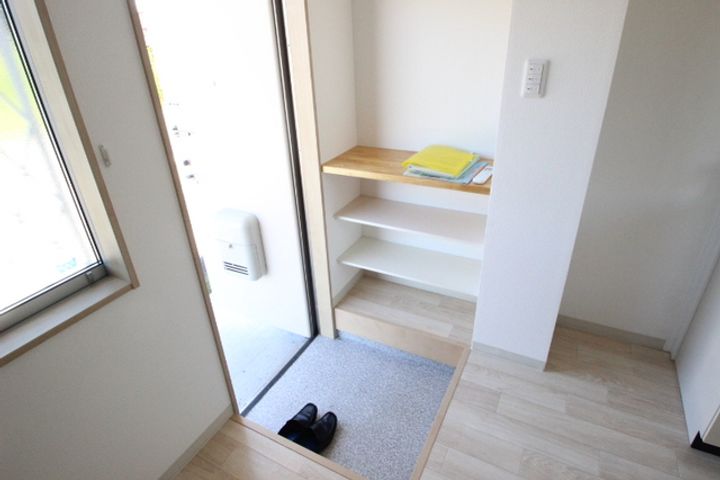 メゾネットShozokuの玄関