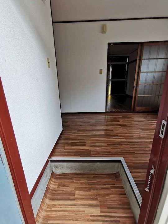 神奈川県厚木市妻田東3(アパート)の賃貸物件の玄関