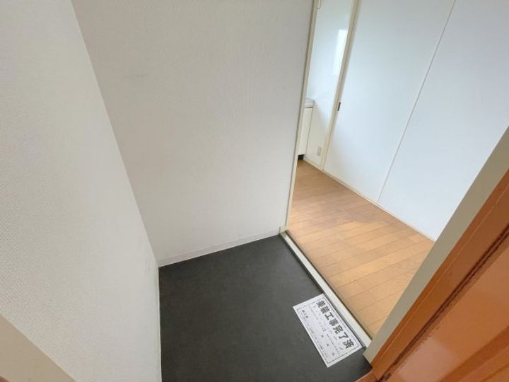 ダイワ第三マンションの玄関