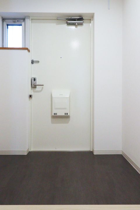 URアーバンラフレ虹ヶ丘南の玄関