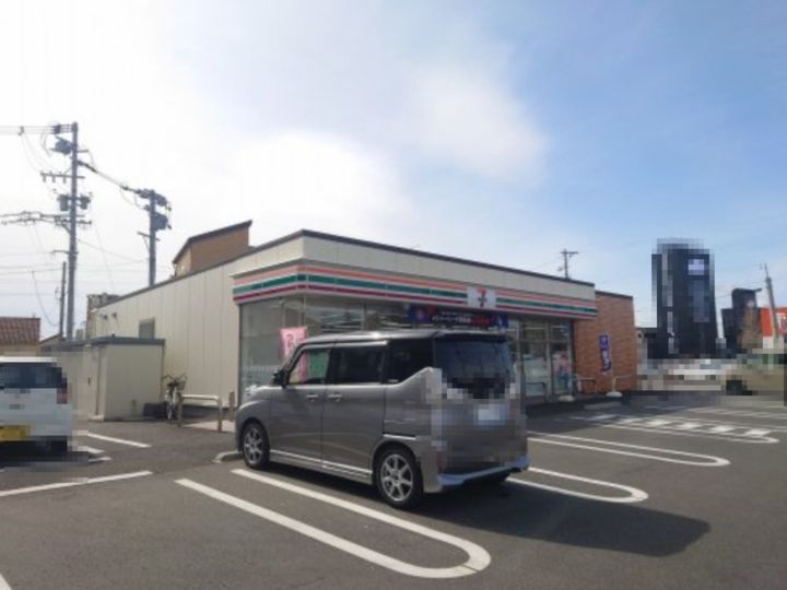 アメジスト精華の周辺
