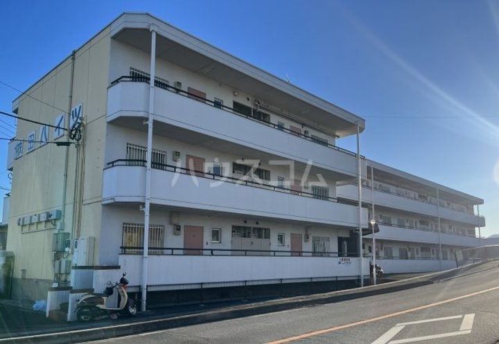 依田ハイツAの外観