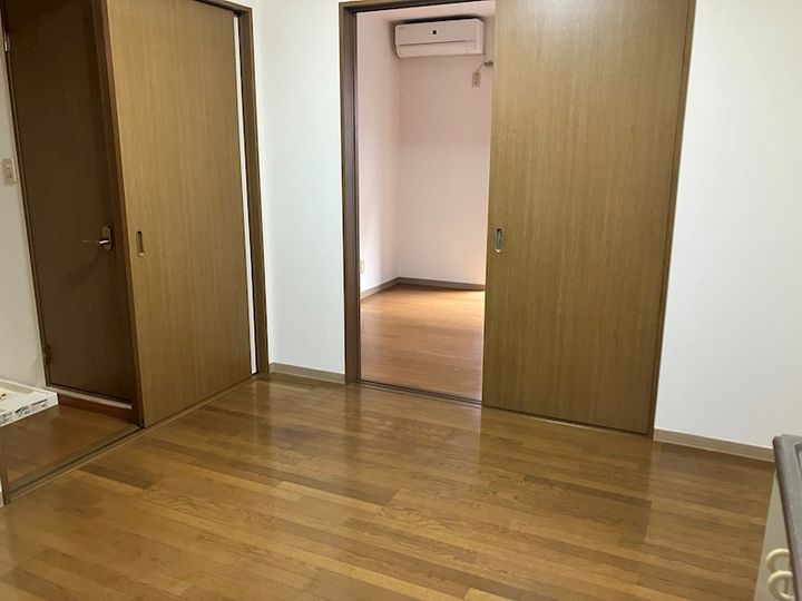 神奈川県横浜市金沢区釜利谷西1(アパート)の賃貸物件の居間