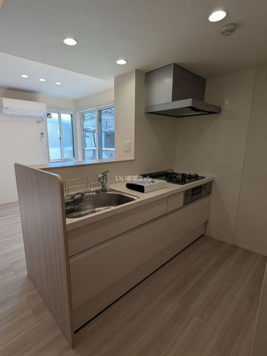 パサログランデ上野芝のキッチン