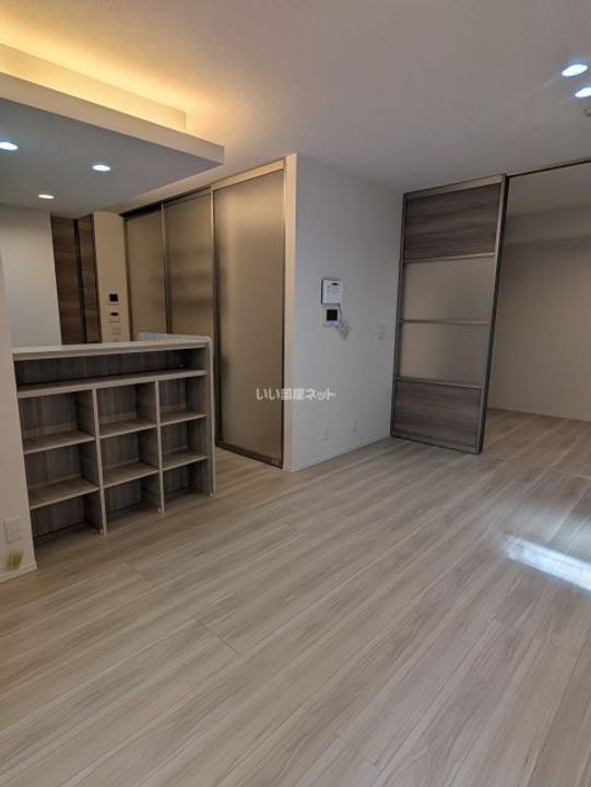 パサログランデ上野芝の居間