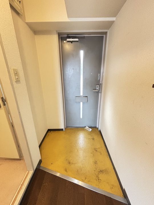 ヴィラ赤石の玄関